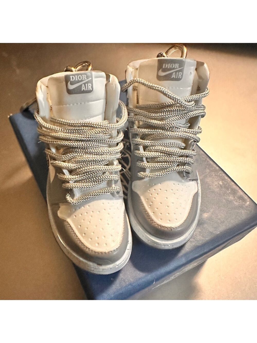 Air Doir retro sneakers keychains
